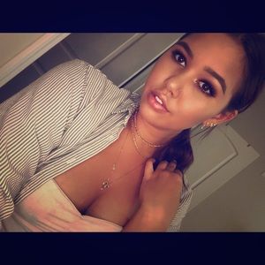 Meet your Posher, Chloe